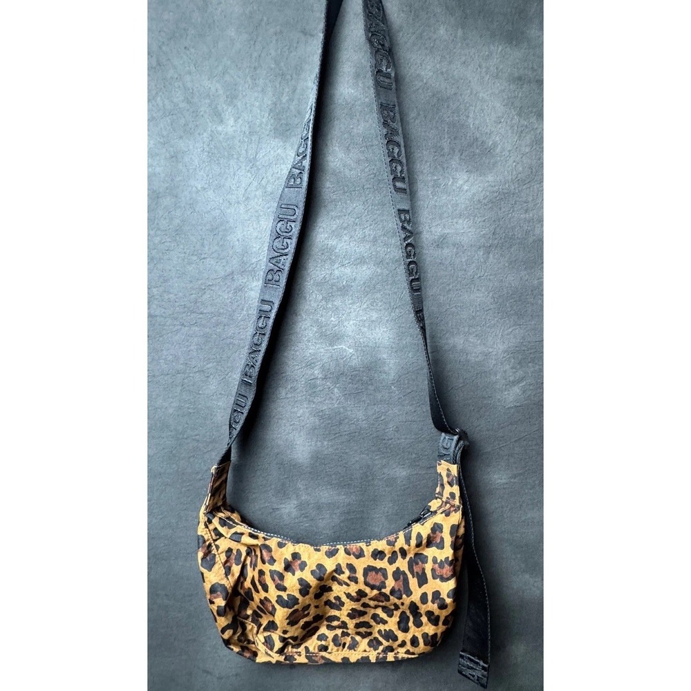 BAGGU Small Nylon Crescent Bag Leopard Print Crossbody Adjustable Strap Cheetah